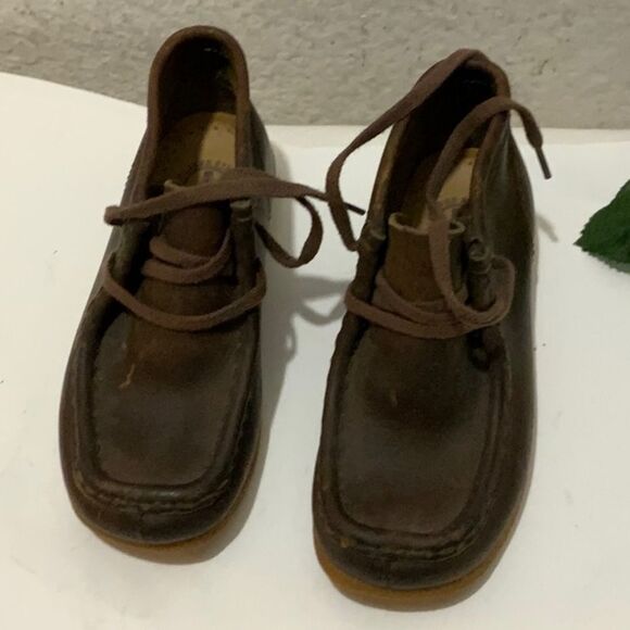 Clacks Original Wallabee Kids Leather Ankle Boots in Brown Size 9.Little kids - Picture 1 of 11